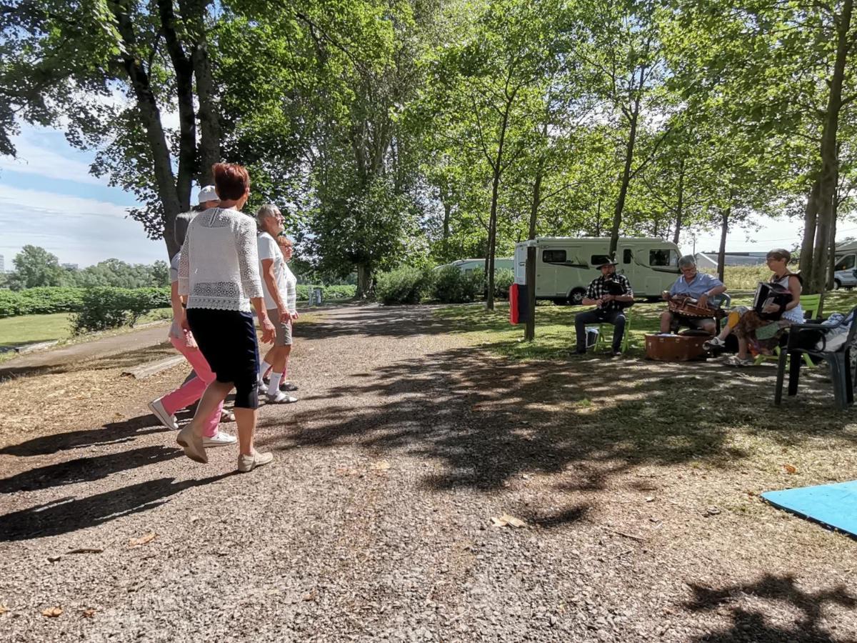 Camping De ヌヴェール エクステリア 写真